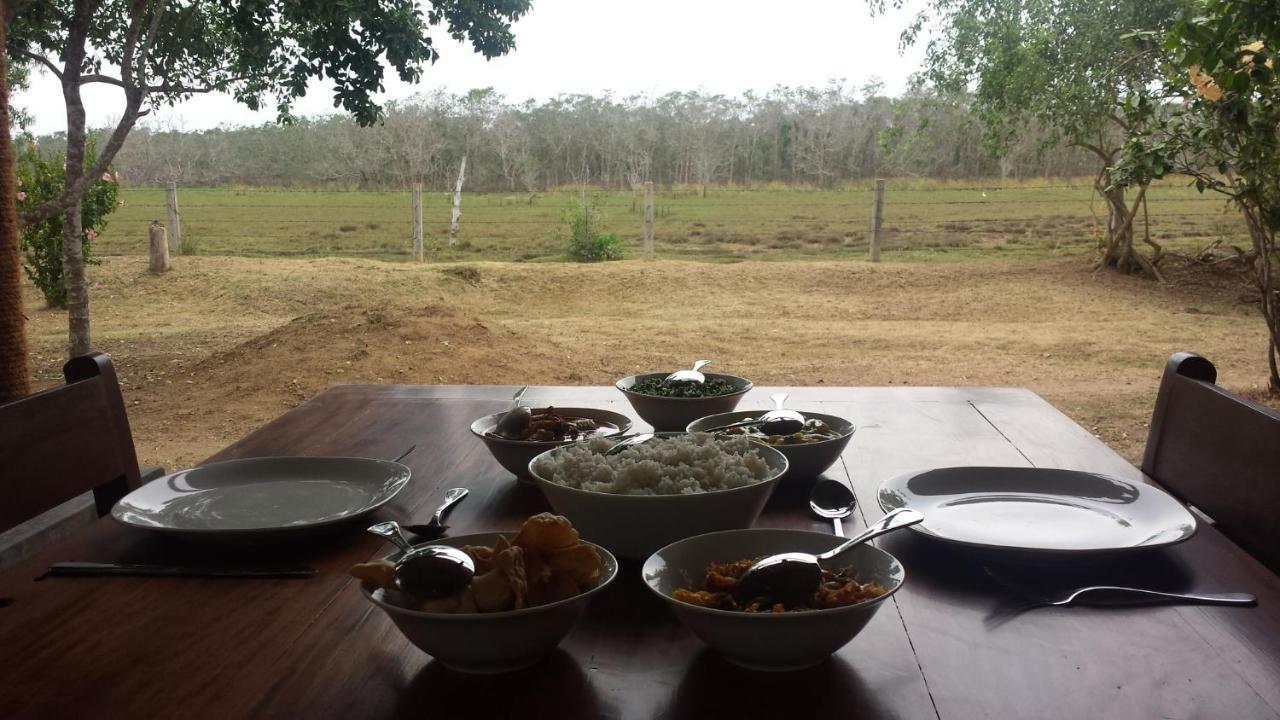 Taragala Chalets Kalametiya Ngoại thất bức ảnh