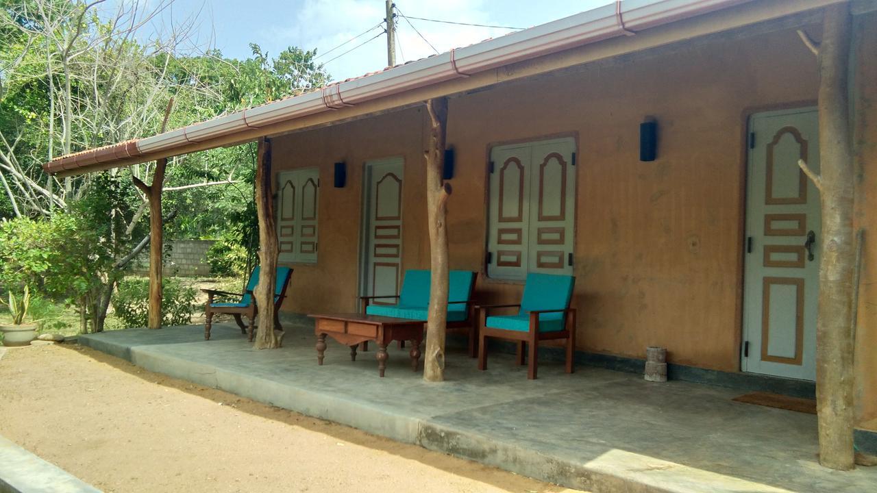 Taragala Chalets Kalametiya Ngoại thất bức ảnh