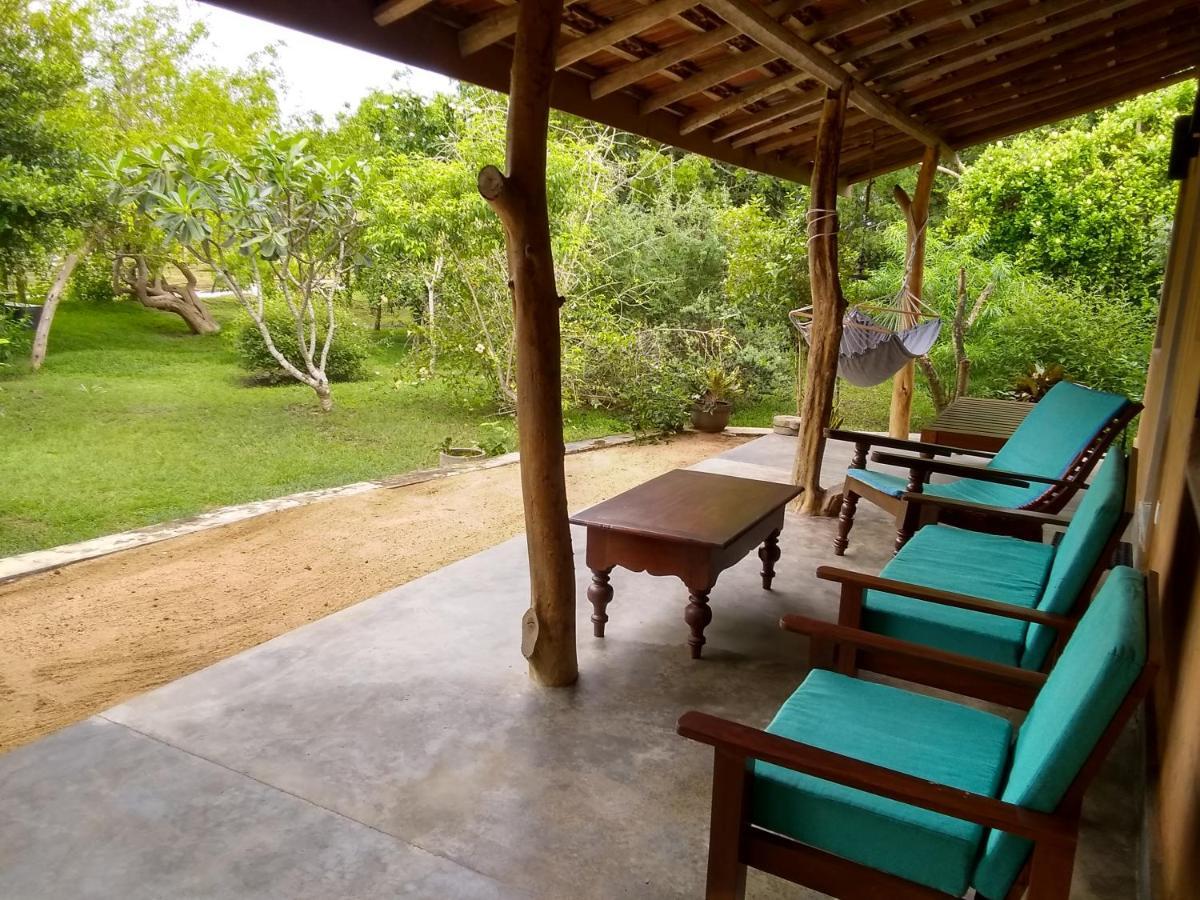 Taragala Chalets Kalametiya Ngoại thất bức ảnh